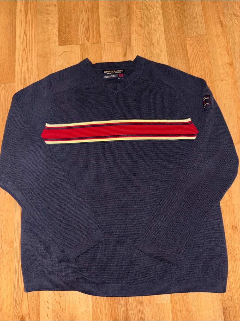 Abercrombie Original Goods Men's V-Neck Blue Sweater with Red and Yellow